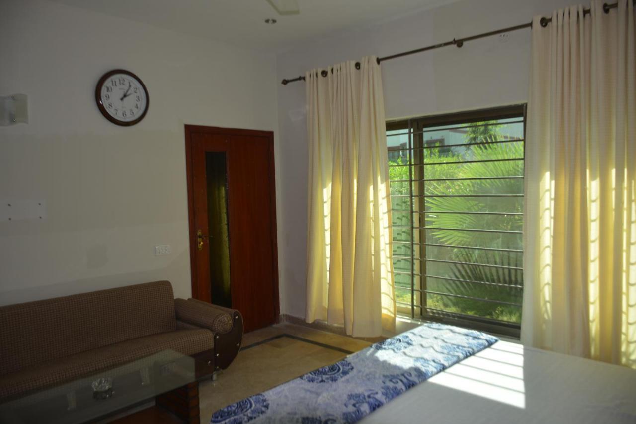 Hôtel The Travelers Den à Islamabad Extérieur photo