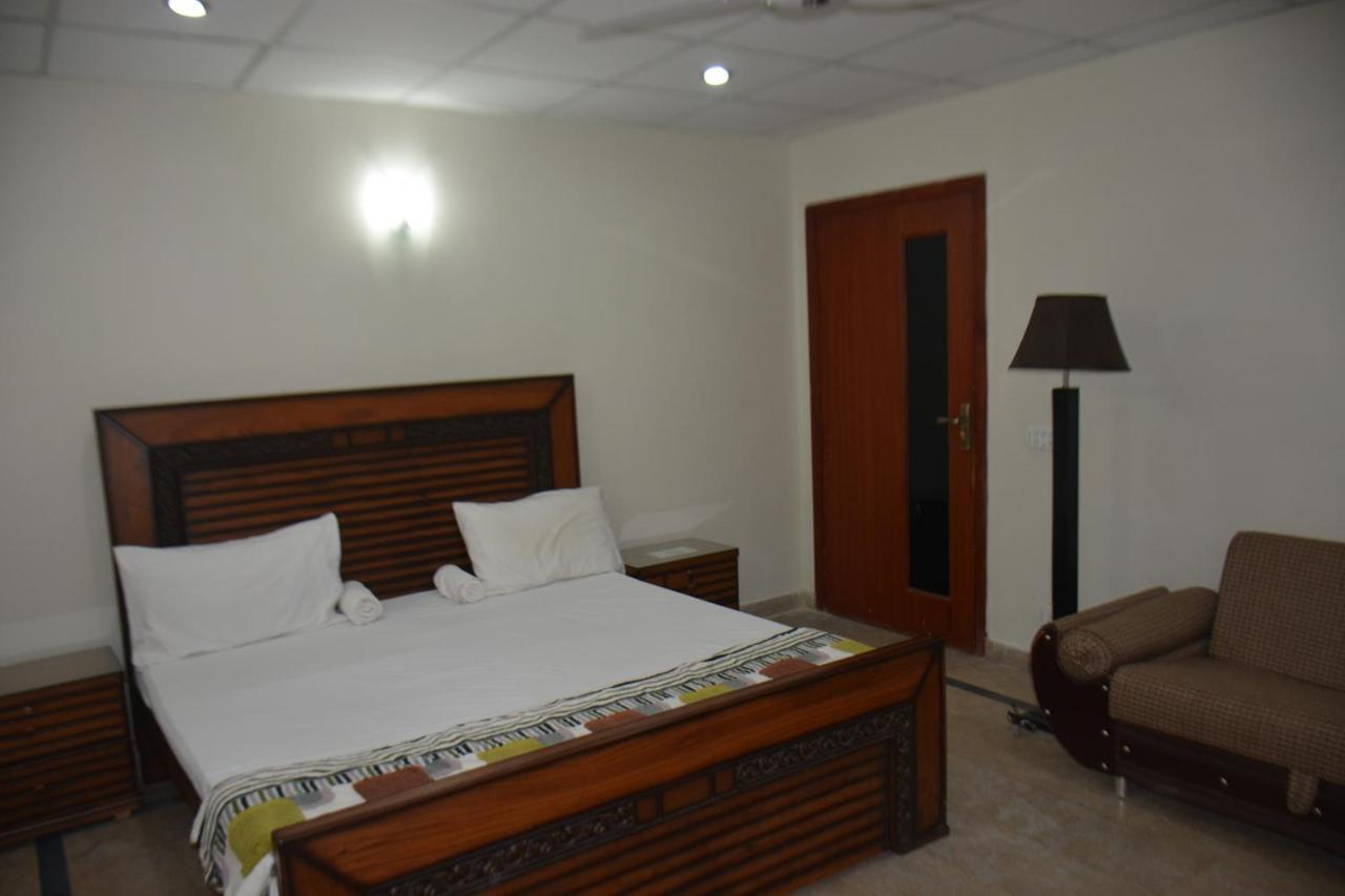 Hôtel The Travelers Den à Islamabad Extérieur photo