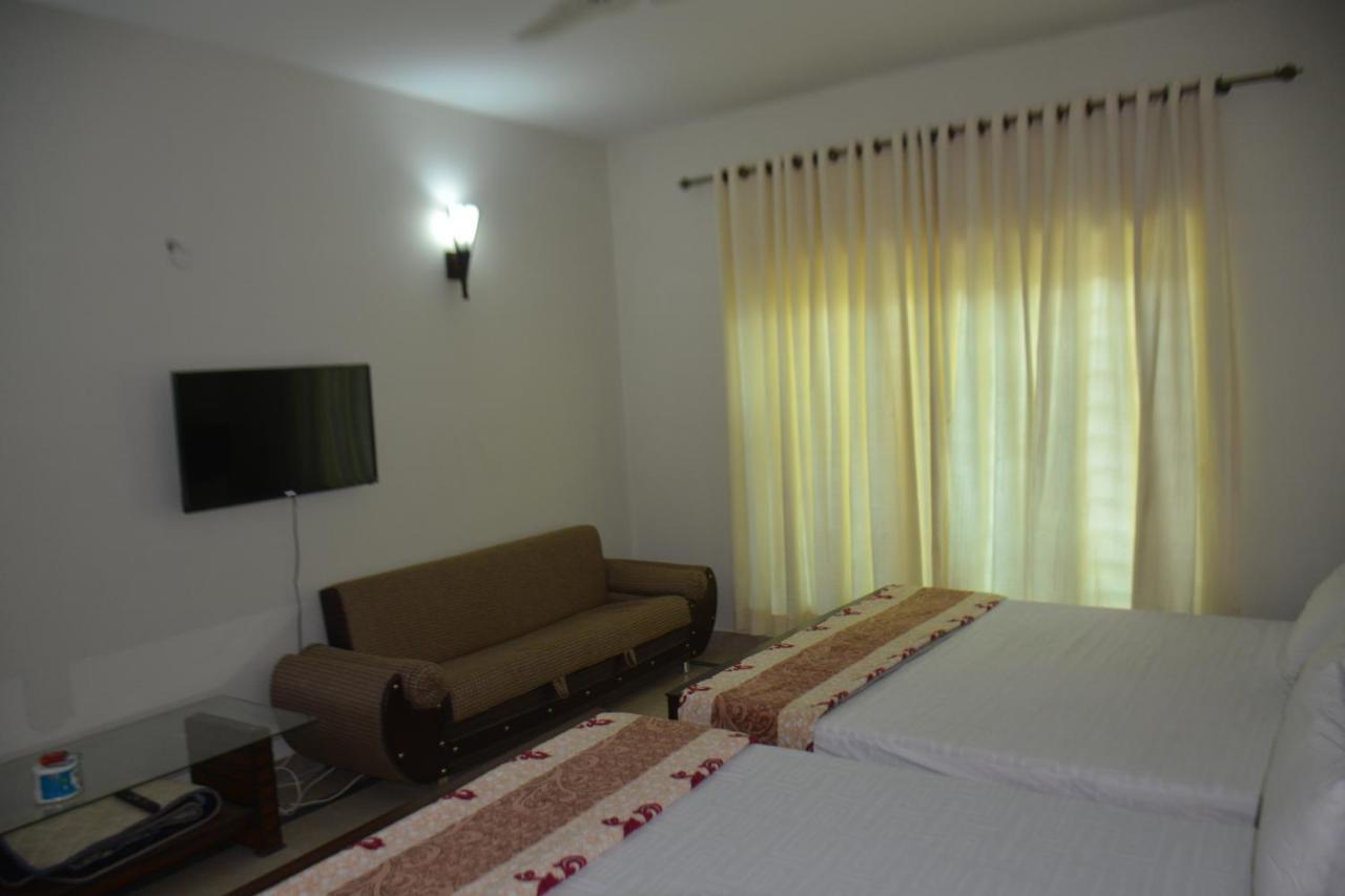 Hôtel The Travelers Den à Islamabad Extérieur photo