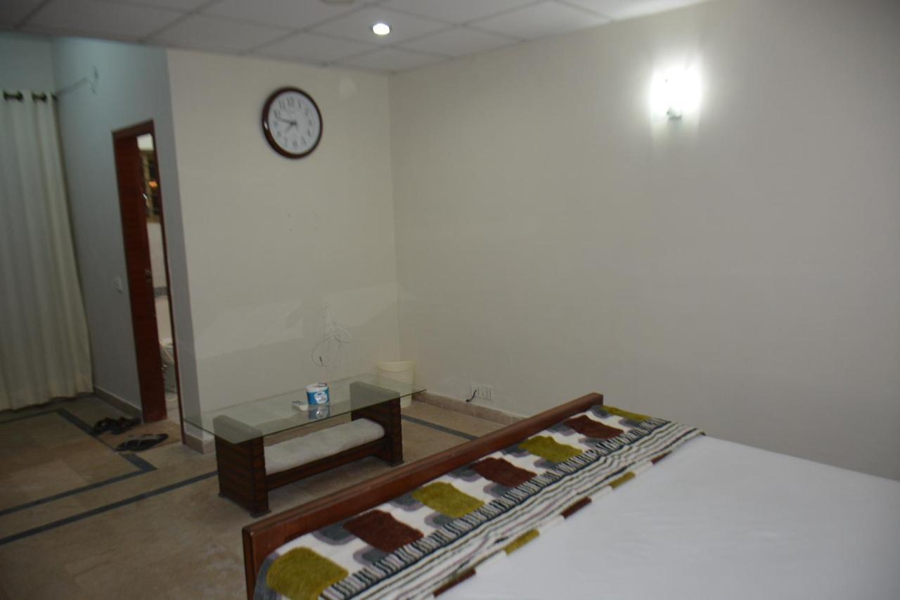 Hôtel The Travelers Den à Islamabad Extérieur photo