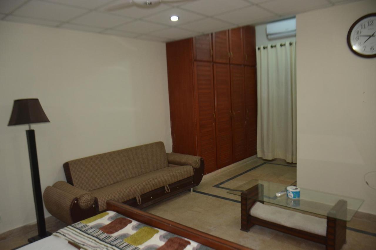 Hôtel The Travelers Den à Islamabad Extérieur photo