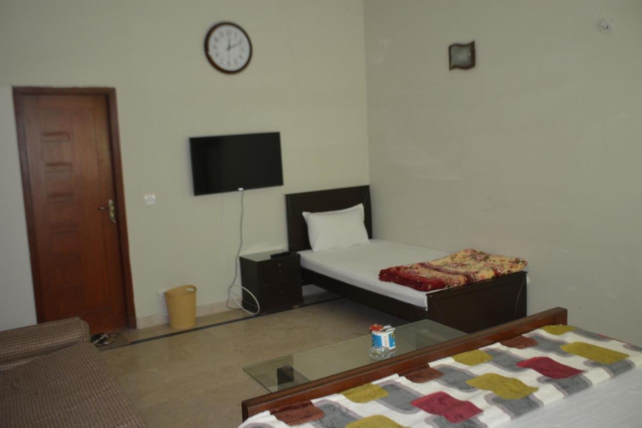 Hôtel The Travelers Den à Islamabad Extérieur photo
