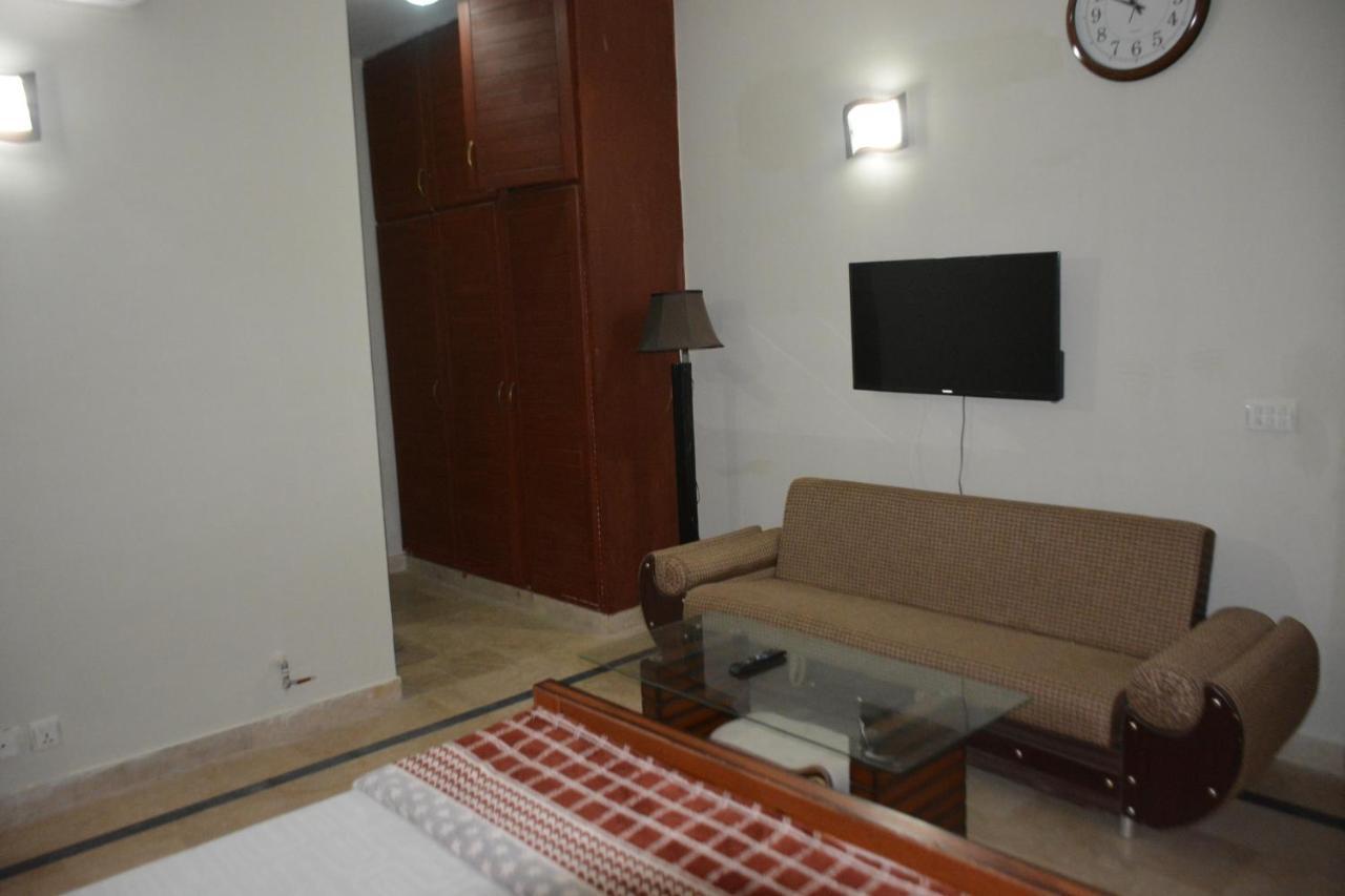 Hôtel The Travelers Den à Islamabad Extérieur photo